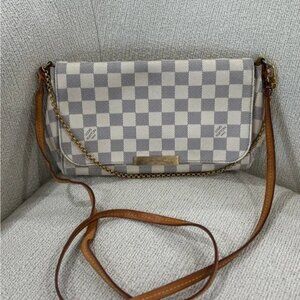 Authentic discontinued Louis Vuitton favorite MM damier azur crossbody 2 strap